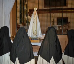 Visit of the Pilgrim Virgin of Fatima statue